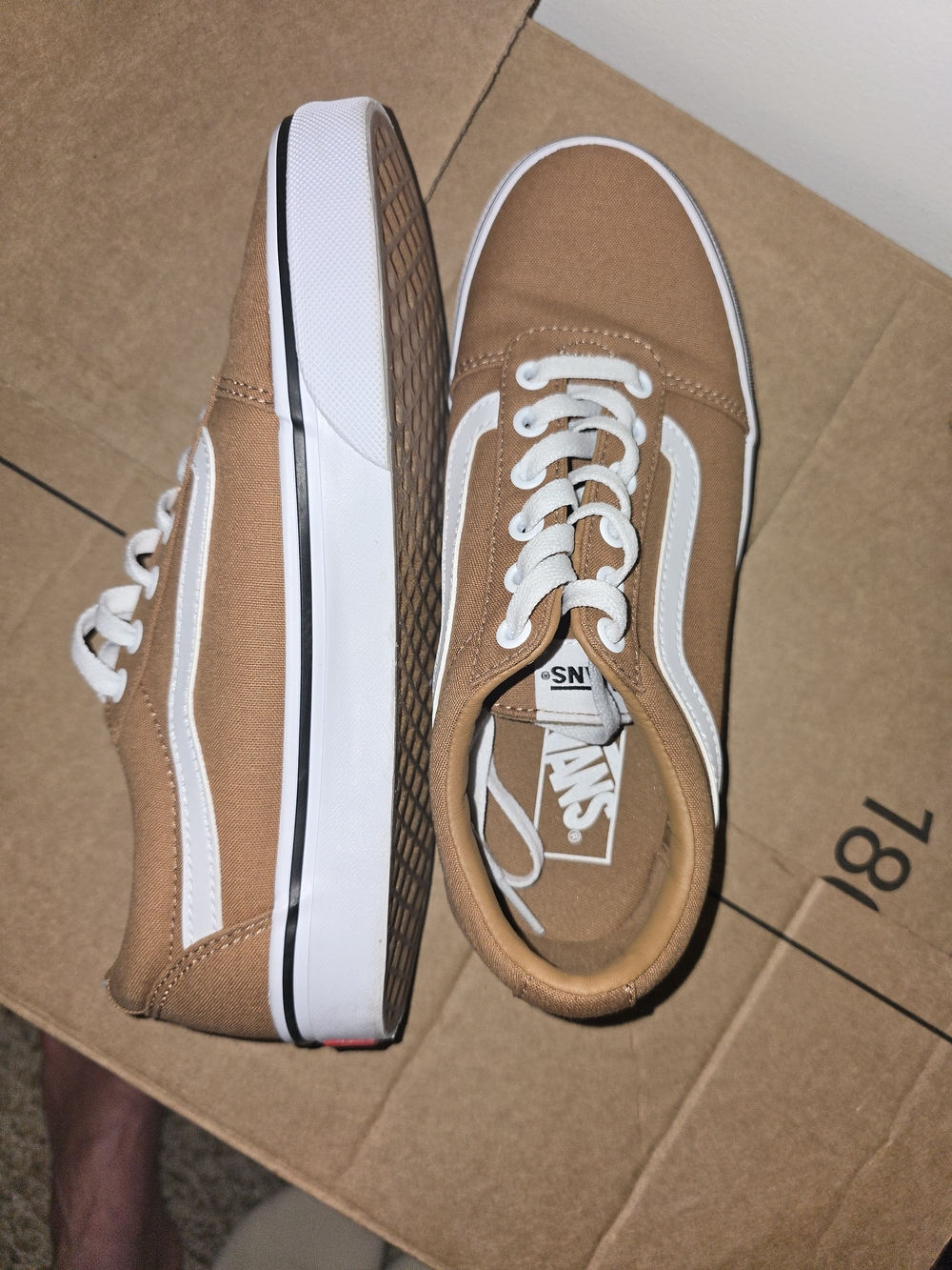 Vans Womens’s Tan Canvas Old Skool Sneakers SIZE 8